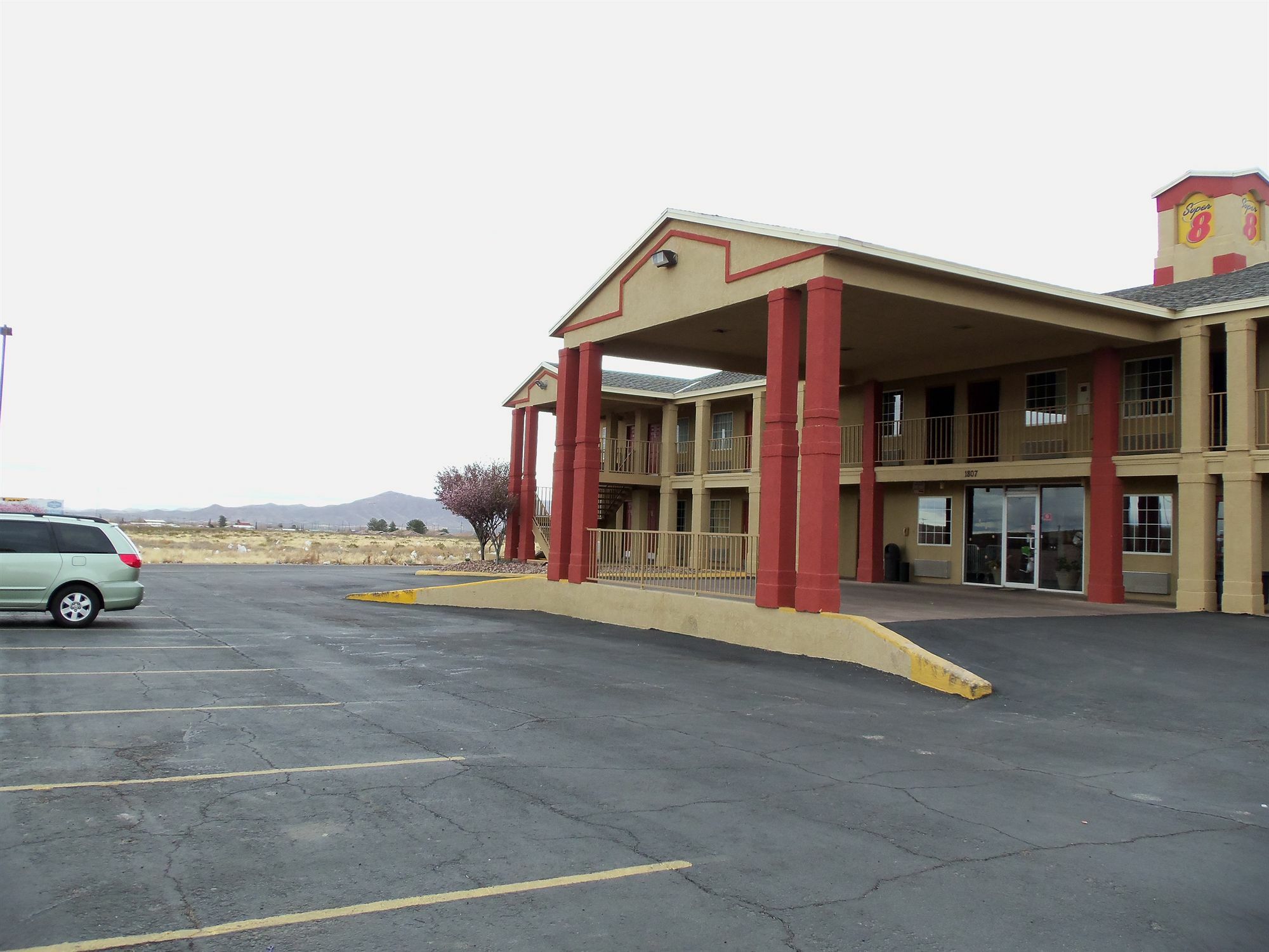 Super 8 By Wyndham Van Horn Motel Exterior photo